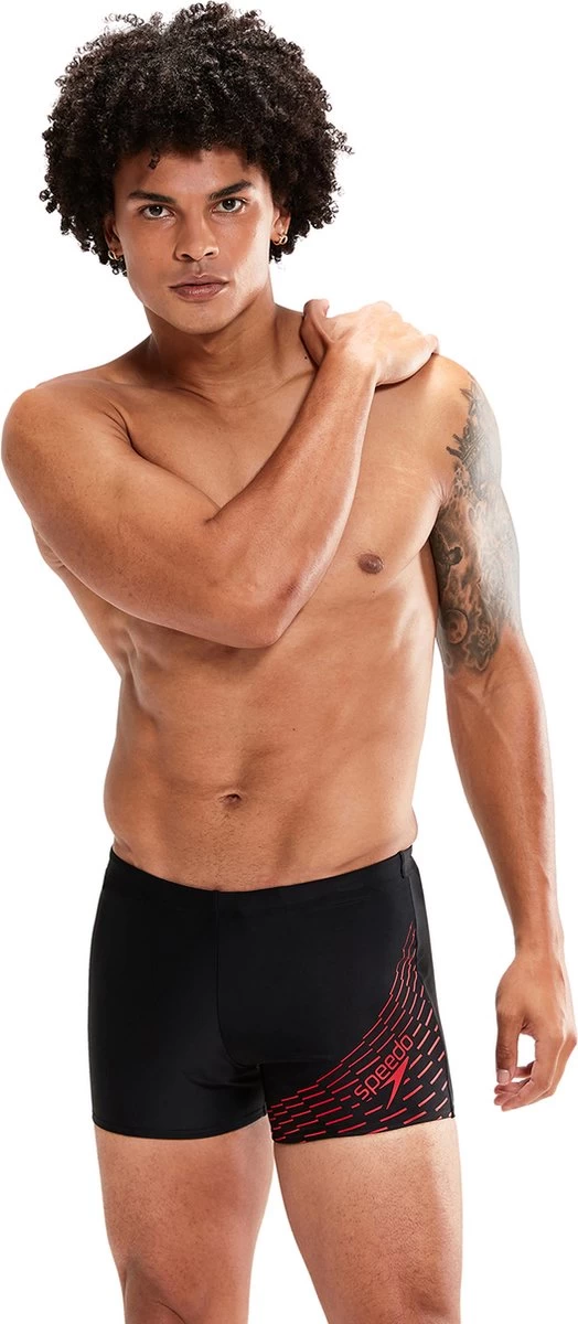 Speedo Medley Logo Aquashort Heren - Zwart / Rood - Maat 4 3 Speedo Medley Logo Aquashort Heren - Zwart / Rood - Maat 4
